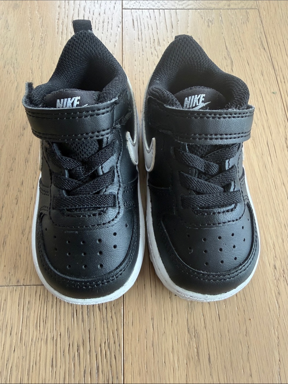 Nike Black and White Kids Sneakers with Velcro Strap